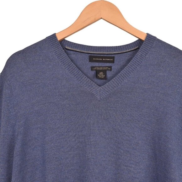 Banana Republic Extra Fine Merino Wool  Blue V-Neck Size Large - Picture 2 of 8